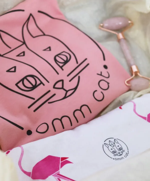 Pink Omm cat - подаръчен йога сет