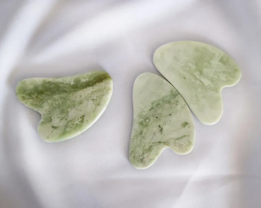 Масажен камък Гуа ша Gua Sha - Млечно зелен нефрит